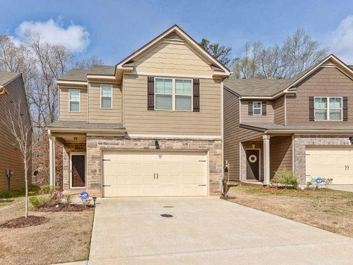 2281 Capella Circle, Atlanta, GA 30331 — most recent listing photo