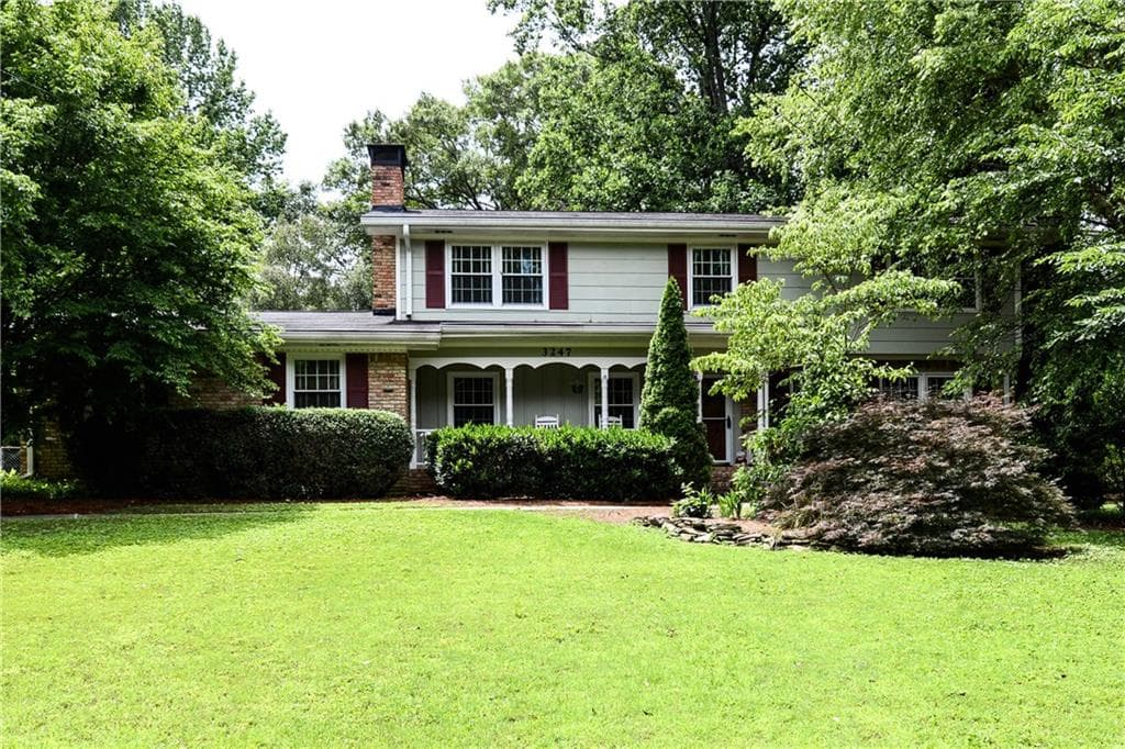 4 bedroom, 2,288 sq ft single family residence sold at 3247 Embry Hills Drive, Atlanta, GA 30341