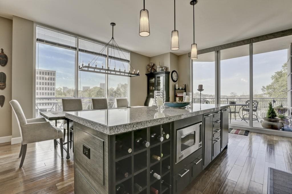 3 bedroom, 1,689 sq ft condominium sold at 1820 Peachtree Street 314, Atlanta, GA 30309
