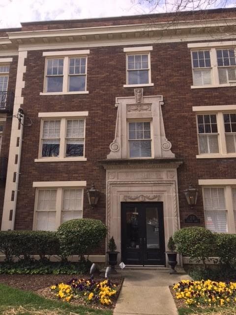 2 bedroom, 812 sq ft condominium sold at 20 Collier Road 18, Atlanta, GA 30309