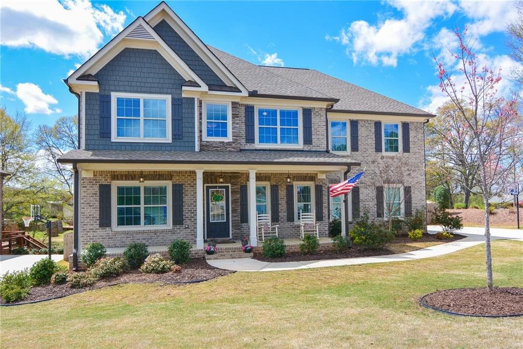 5 bedroom, 3,733 sq ft single family residence sold at 404 Apple Wood Court, Buford, GA 30518