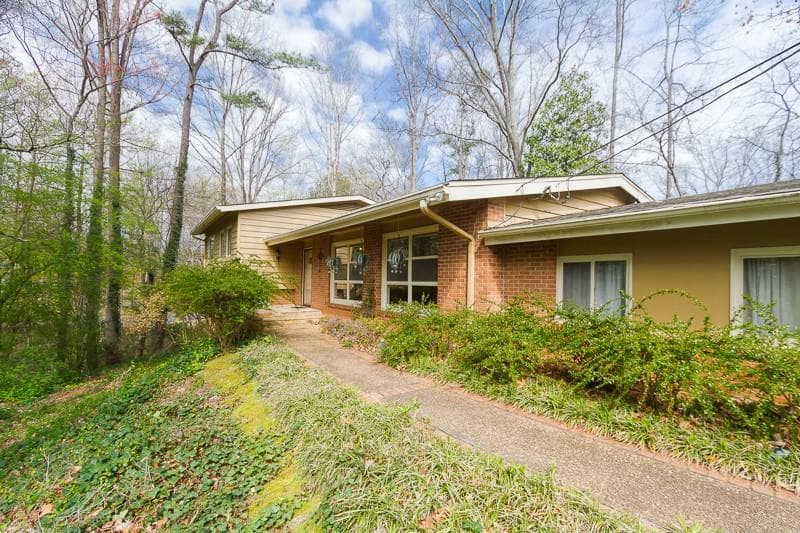 3 bedroom, 2,123 sq ft single family residence sold at 6451 Vernon Woods Drive, Sandy Springs, GA 30328