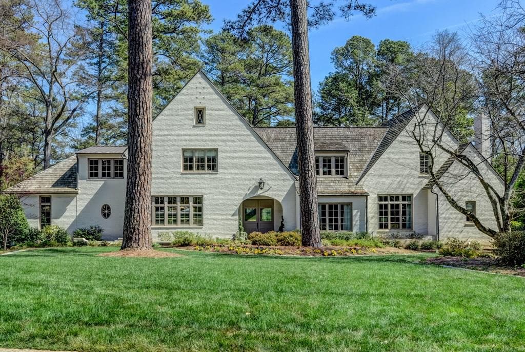 5 bedroom, 7,414 sq ft single family residence sold at 4295 Lakehaven Drive, Atlanta, GA 30319
