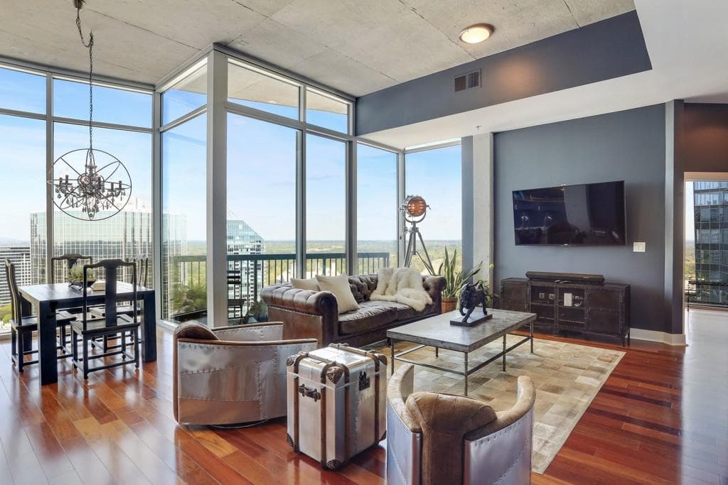 2 bedroom, 1,938 sq ft condominium sold at 3324 Peachtree Road 3019, Atlanta, GA 30326