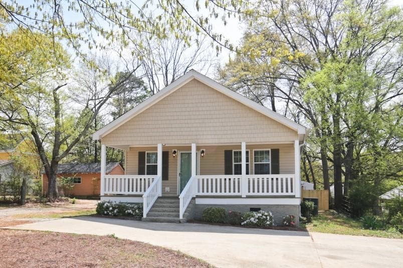 3 bedroom, 1,323 sq ft single family residence sold at 327 Climax Street, Atlanta, GA 30315