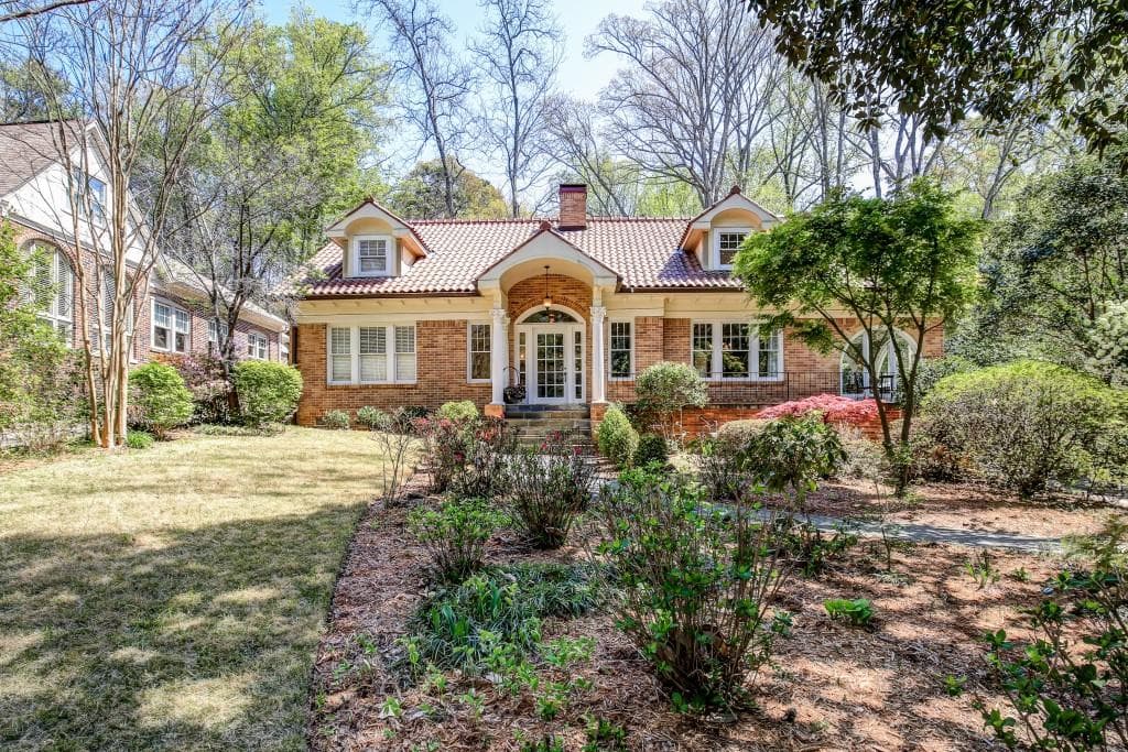 3 bedroom, 2,924 sq ft single family residence sold at 543 Lakeshore Drive, Atlanta, GA 30307