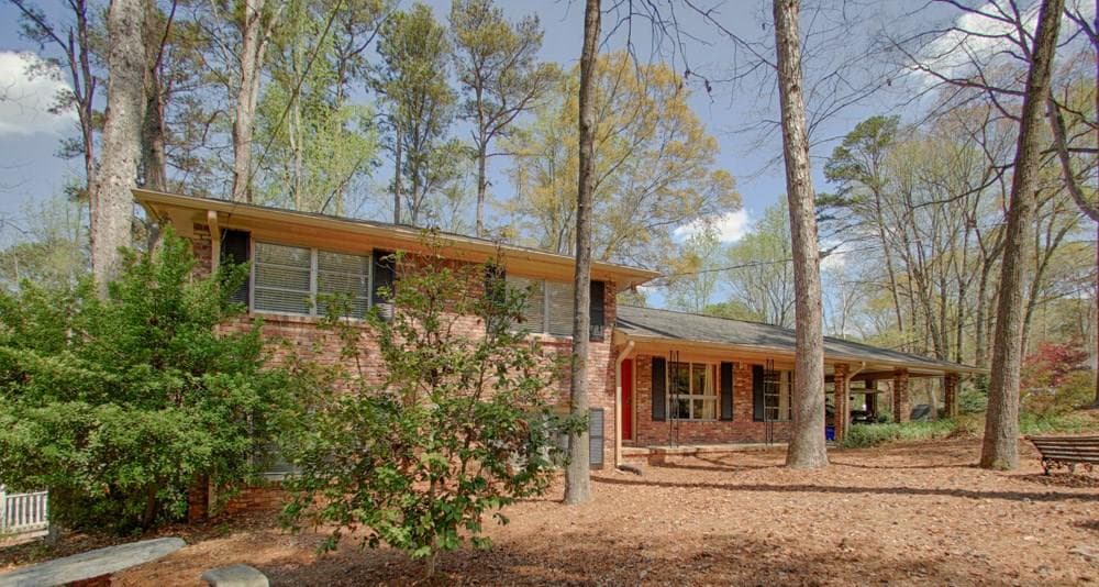 4 bedroom, 2,129 sq ft single family residence sold at 2697 Hawthorne Drive, Atlanta, GA 30345