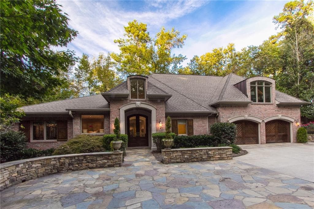 4 bedroom, 5,047 sq ft single family residence sold at 4480 Bishop Lake Road, Marietta, GA 30062