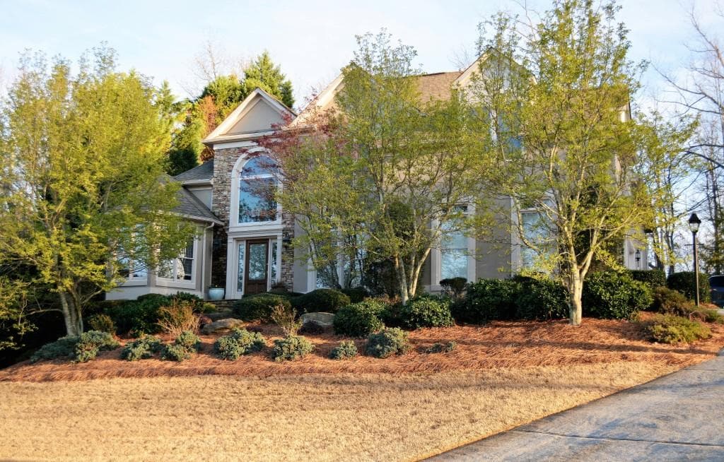 4 bedroom single family residence sold at 3915 Berkeley View Drive, Berkeley Lake, GA 30096