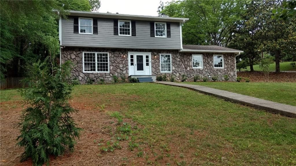 5 bedroom, 2,424 sq ft single family residence sold at 598 Charing Cross Drive, Marietta, GA 30066