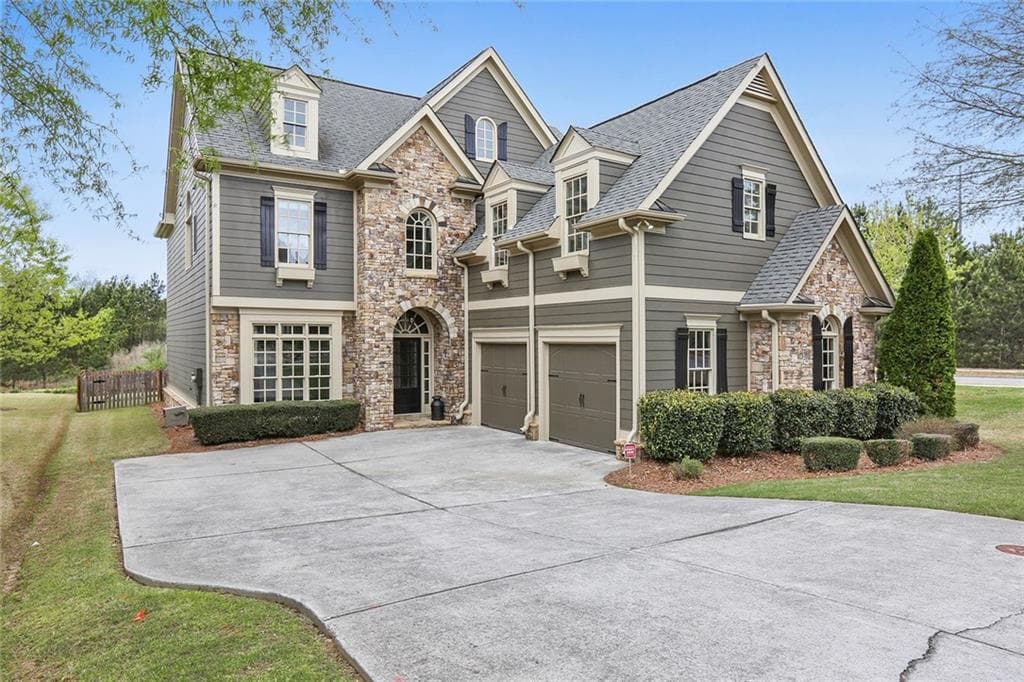 4046 Hill House Road, Smyrna, GA 30082 — most recent listing photo