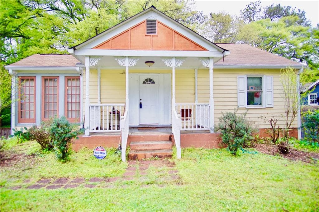 3 bedroom, 1,106 sq ft single family residence sold at 1700 Braeburn Drive, Atlanta, GA 30316
