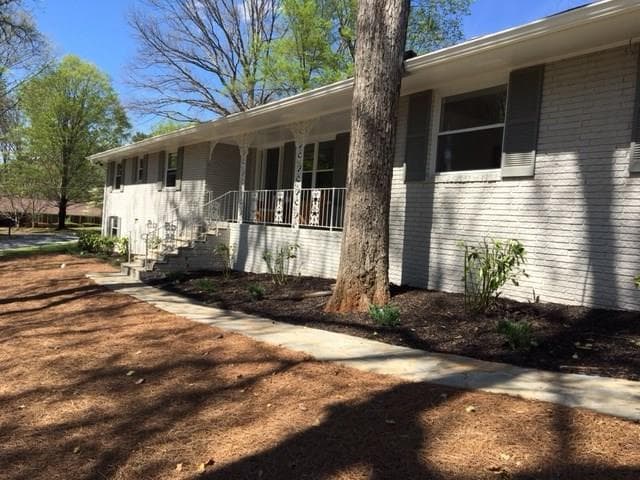 380 Alpine Drive, Roswell, GA 30075 — most recent listing photo