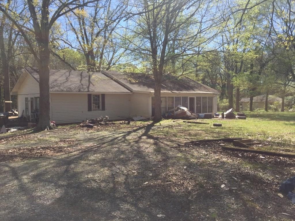 duplex sold at 2404 W Hwy 166, Carrollton, GA 30117