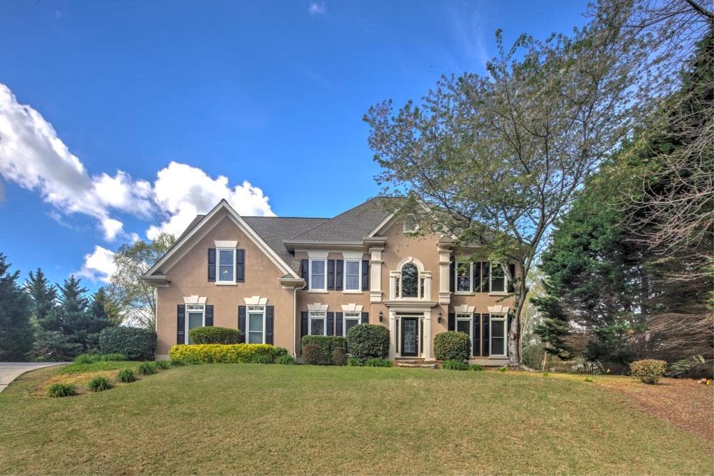 6 bedroom single family residence sold at 8035 Sweet Creek Road, Duluth, GA 30097