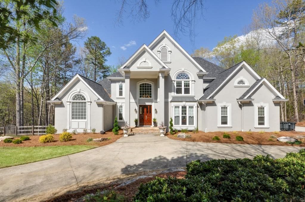 725 Valley Summit Drive, Roswell, GA 30075 — most recent listing photo
