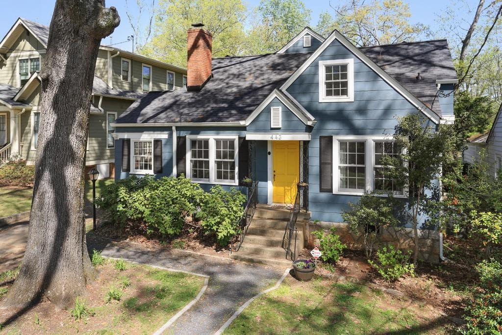 3 bedroom, 1,880 sq ft single family residence sold at 443 Ridgewood Road, Atlanta, GA 30307