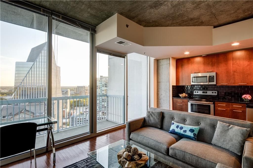 1 bedroom, 620 sq ft condominium sold at 3324 Peachtree Road 2816, Atlanta, GA 30326