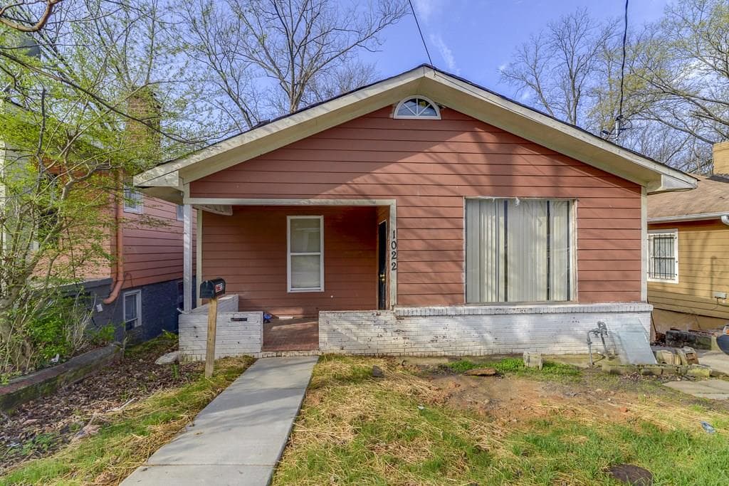 4 bedroom, 1,409 sq ft single family residence sold at 1022 Mayson Turner Road, Atlanta, GA 30314