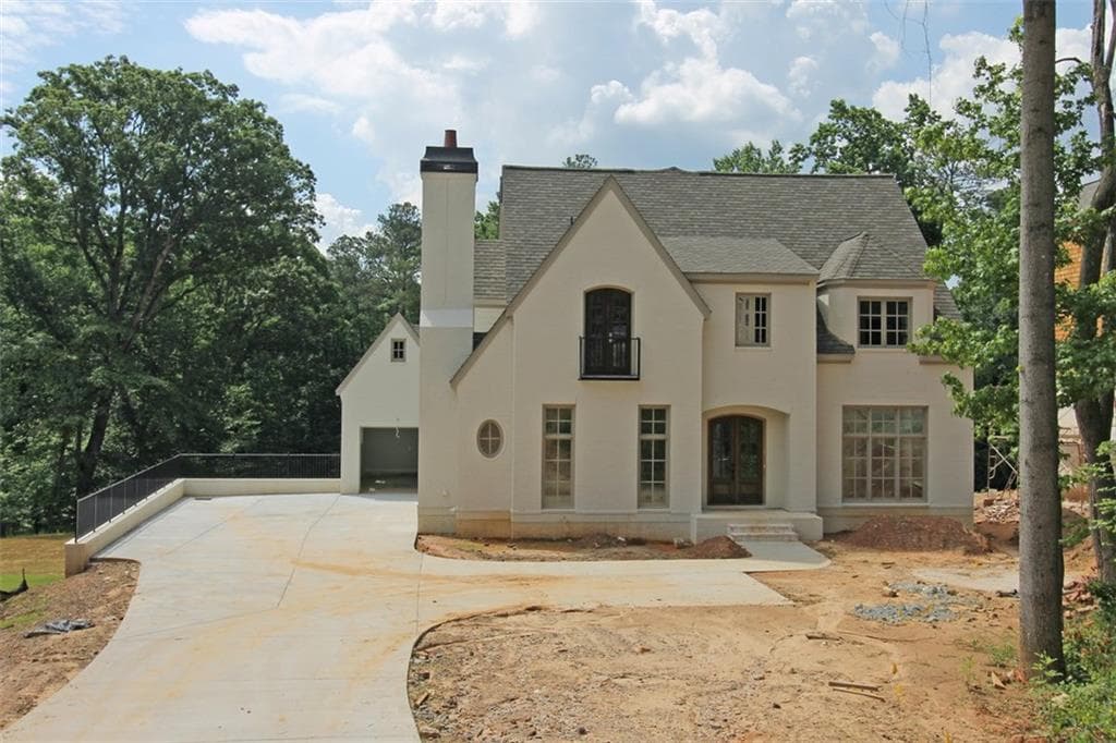 5 bedroom, 4,827 sq ft single family residence sold at 1114 Moores Mill Road, Atlanta, GA 30327