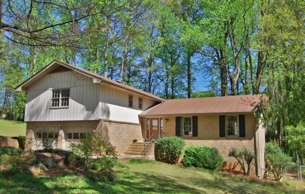 4 bedroom, 2,500 sq ft single family residence sold at 3069 Northbrook Drive, Atlanta, GA 30341