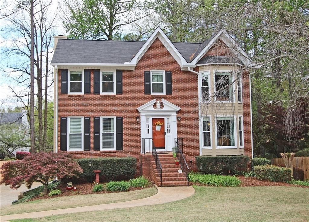 4 bedroom, 2,200 sq ft single family residence sold at 915 Yarmouth Court, Lawrenceville, GA 30044