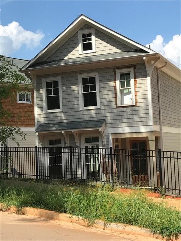 3 bedroom, 1,965 sq ft single family residence sold at 2858 Haven Lane, Decatur, GA 30030