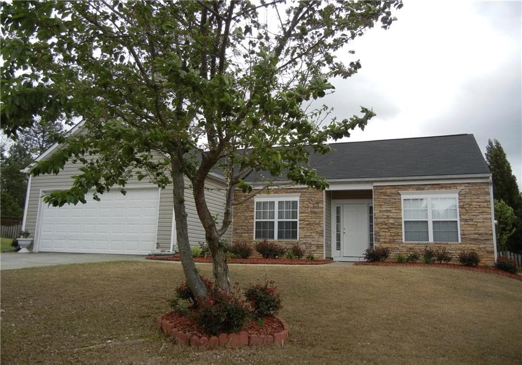 835 Glen Abbey Drive, Sugar Hill, GA 30518 — most recent listing photo