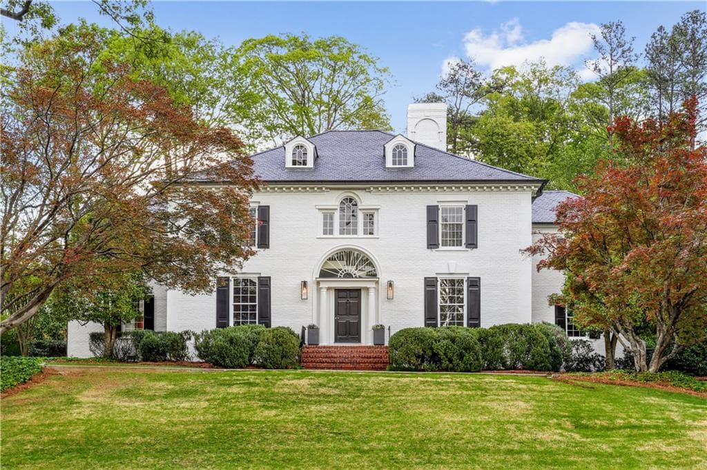 5 bedroom, 5,000 sq ft single family residence sold at 3557 Tuxedo Park, Atlanta, GA 30305