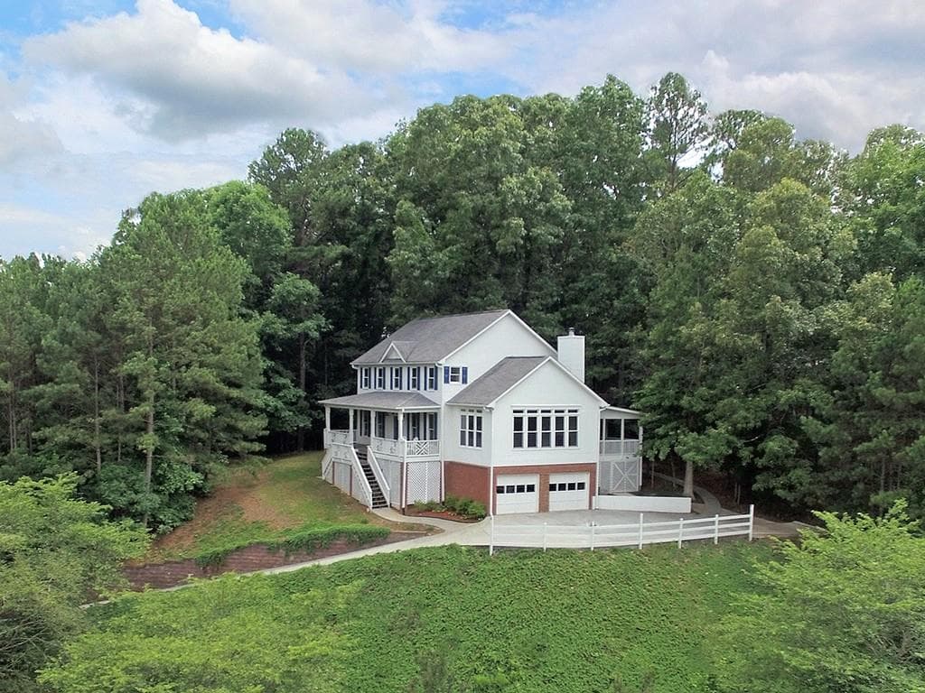 4 bedroom, 2,406 sq ft single family residence sold at 500 Woods Trail, Canton, GA 30114