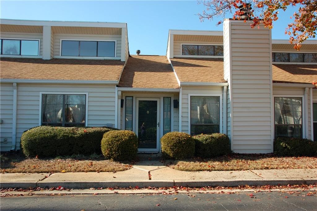 818 Serramonte Drive, Marietta, GA 30068 — most recent listing photo