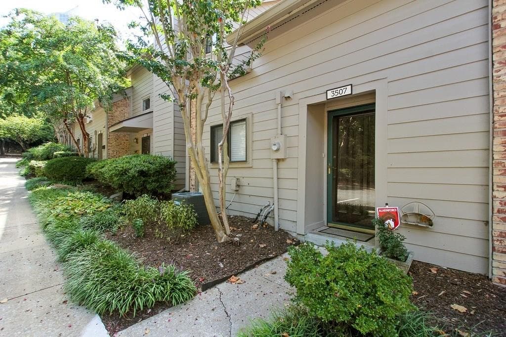 2 bedroom, 1,288 sq ft condominium sold at 3507 Stonewall Place 3507, Atlanta, GA 30339
