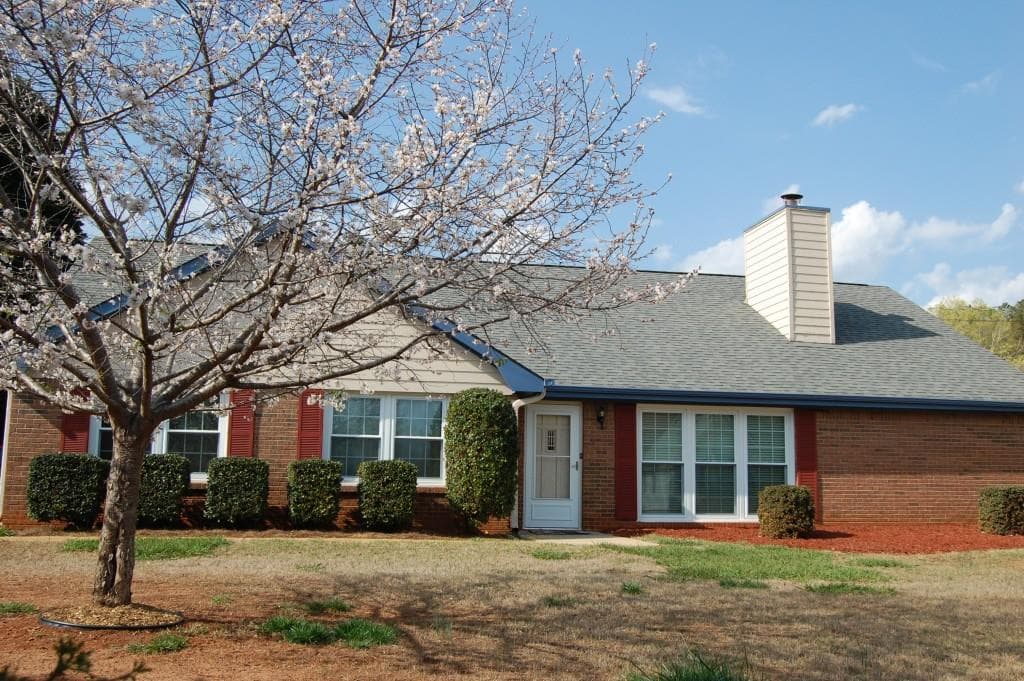 3 bedroom single family residence sold at 3845 Pointers Way, Conyers, GA 30094