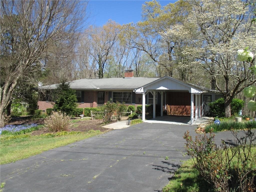 282 North Street, Clarkesville, GA 30523 — most recent listing photo