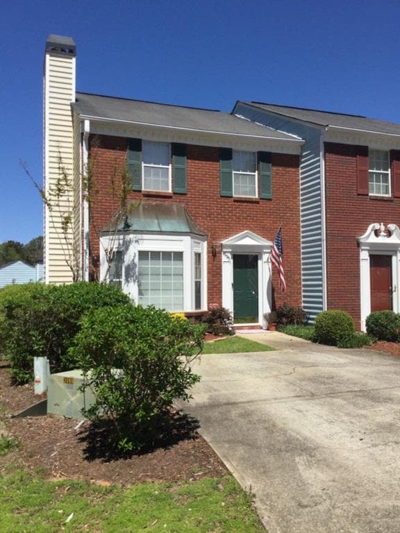 2 bedroom, 1,414 sq ft townhouse sold at 695 Anderson Walk, Marietta, GA 30062