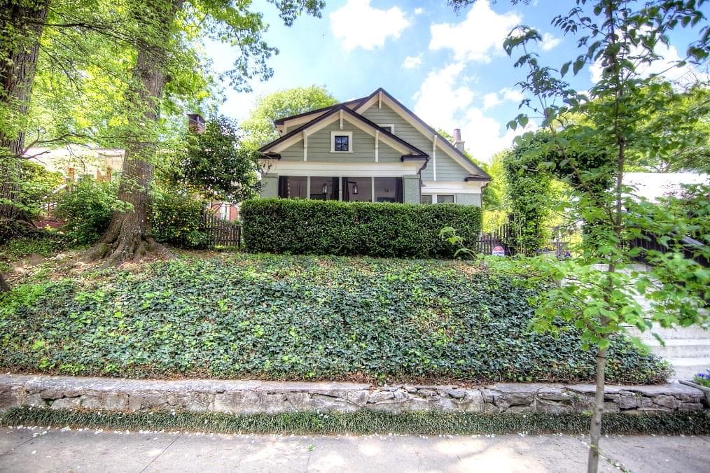 3 bedroom, 2,528 sq ft single family residence sold at 609 Brownwood Avenue, Atlanta, GA 30316