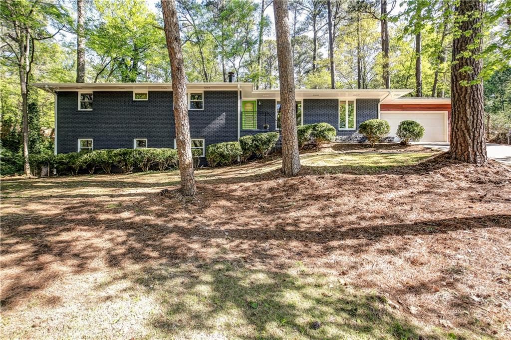 4 bedroom, 2,700 sq ft single family residence sold at 1152 Converse Drive, Atlanta, GA 30324