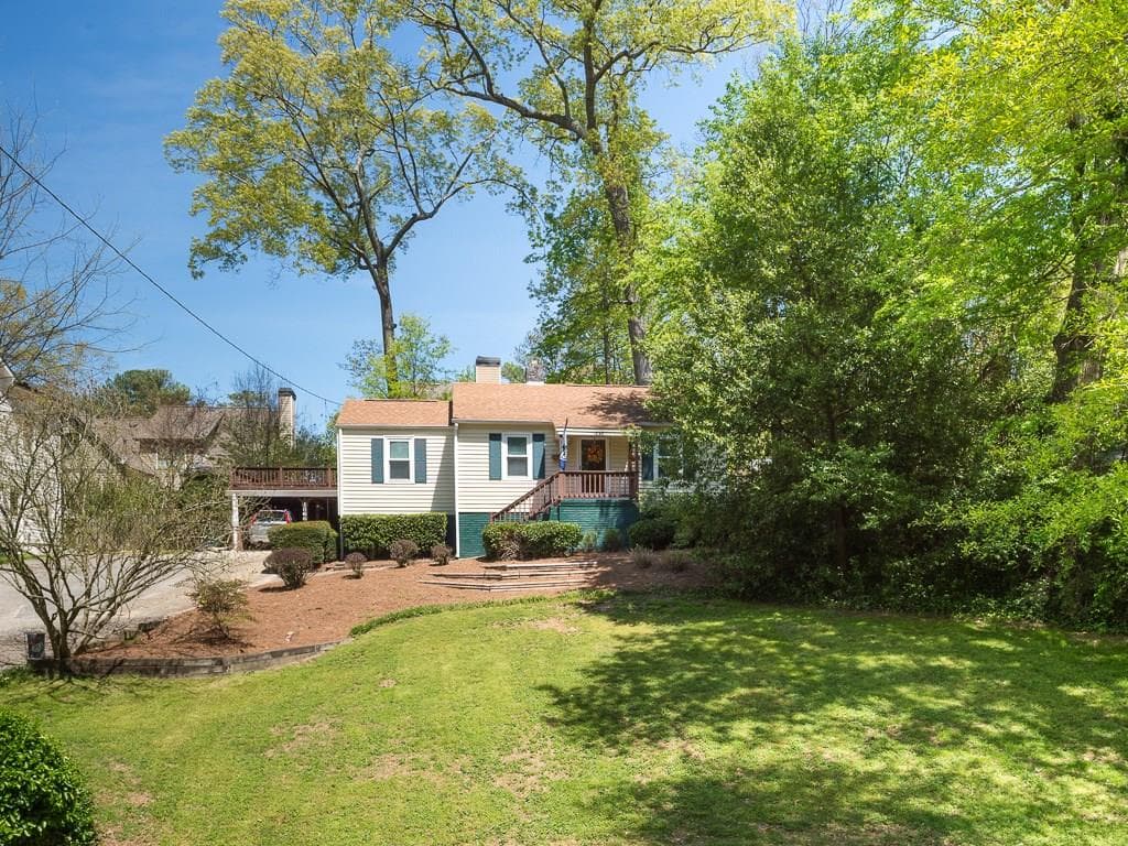 2 bedroom, 864 sq ft single family residence sold at 1866 8th Street, Atlanta, GA 30341