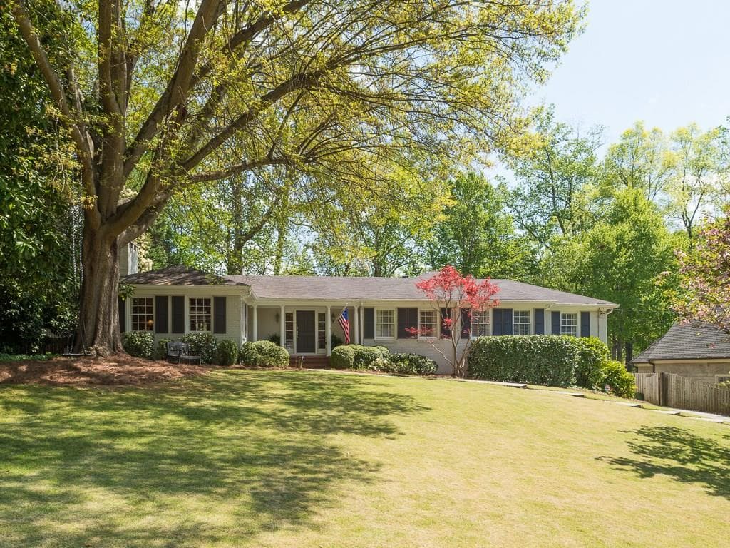 4 bedroom, 2,394 sq ft single family residence sold at 3065 Argonne Drive, Atlanta, GA 30305
