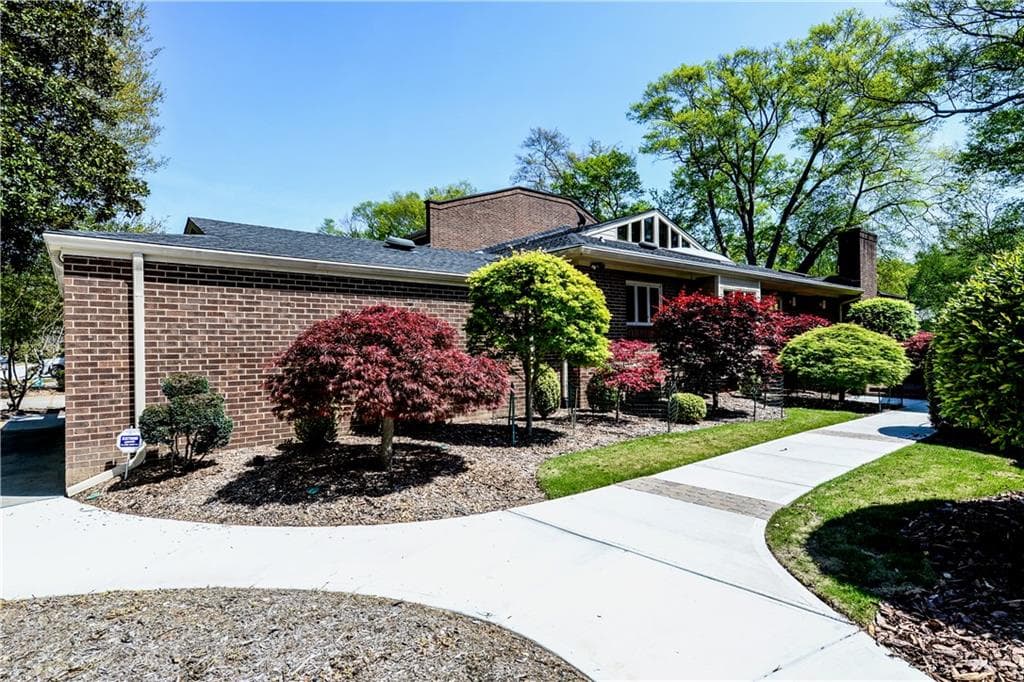 4052 Columns Drive, Marietta, GA 30067 — most recent listing photo