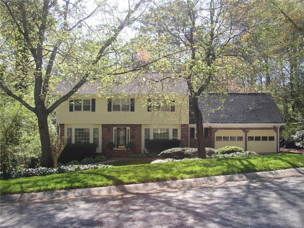 3835 Creekview Drive, Marietta, GA 30068 — most recent listing photo