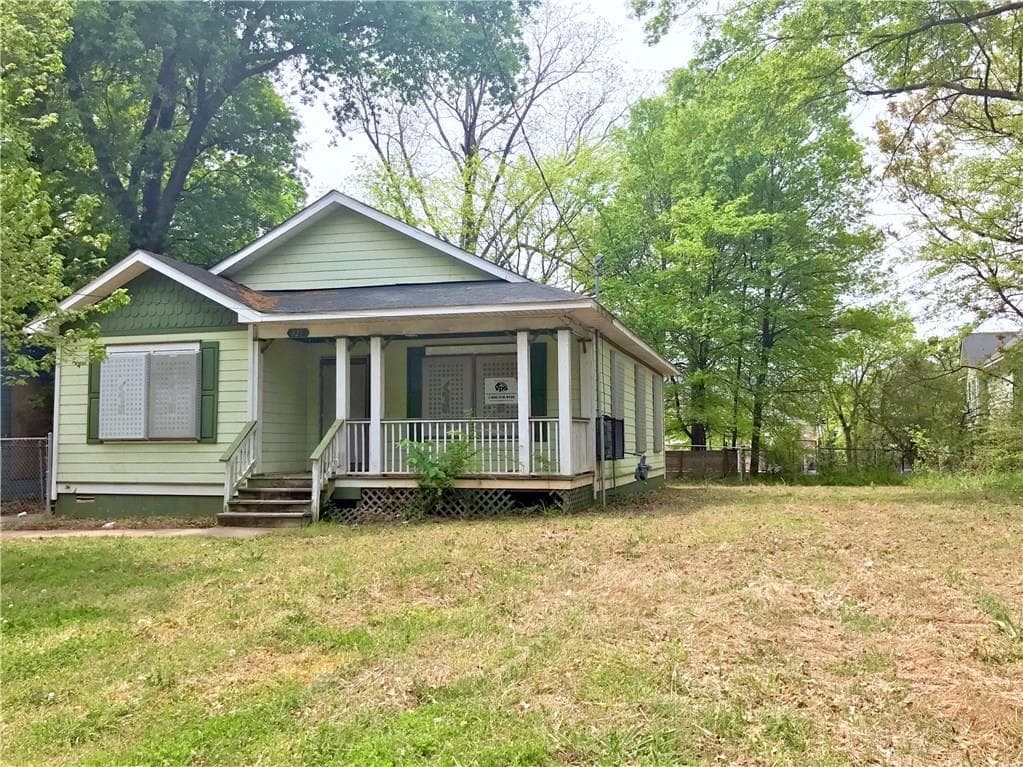 3 bedroom, 1,163 sq ft single family residence sold at 825 Smith Street, Atlanta, GA 30310