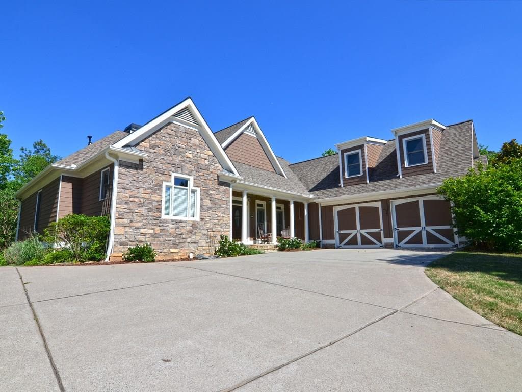 209 Russell Court, Canton, GA 30115 — most recent listing photo