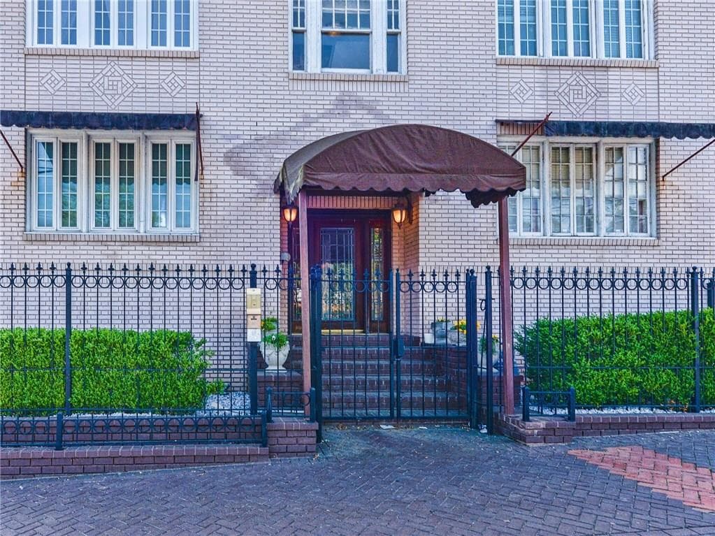 1 bedroom, 663 sq ft townhouse sold at 673 Boulevard 10, Atlanta, GA 30308