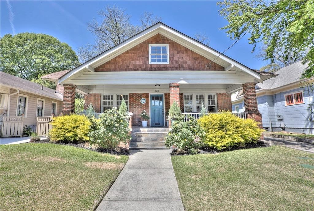 3 bedroom, 1,922 sq ft single family residence sold at 306 Elmira Place, Atlanta, GA 30307