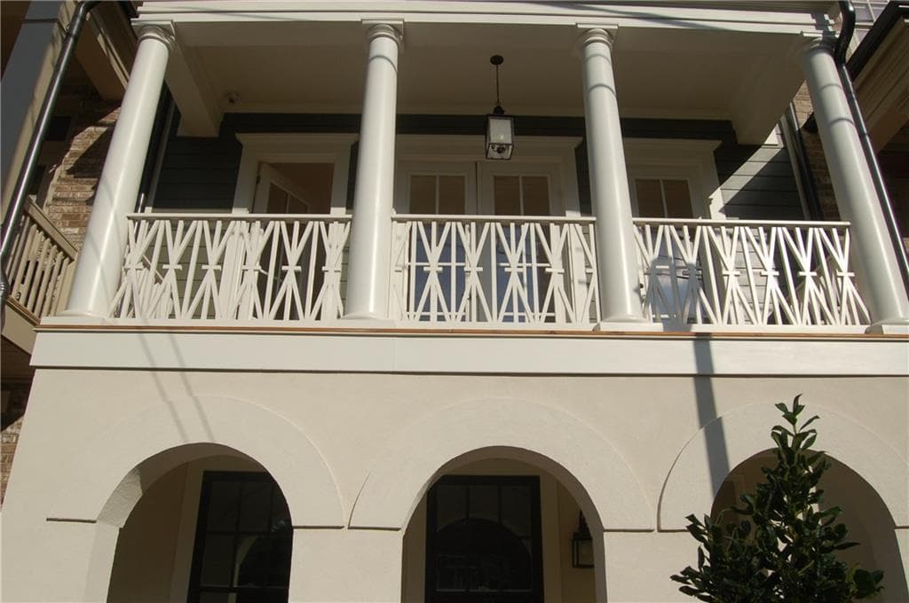 3 bedroom, 2,400 sq ft townhouse sold at 965 Forrest Street 3, Roswell, GA 30075