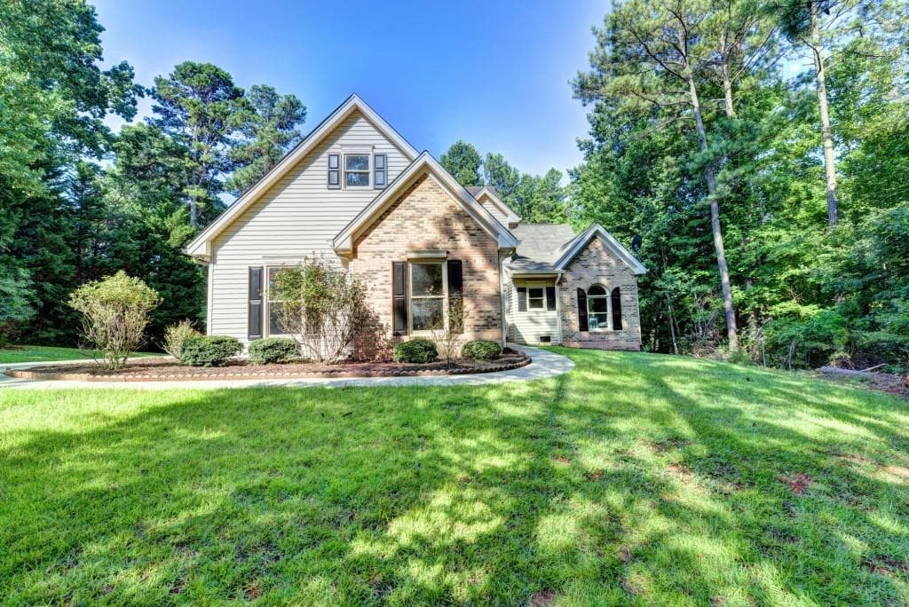 3196 Lynncliff Drive, Gainesville, GA 30506 — most recent listing photo