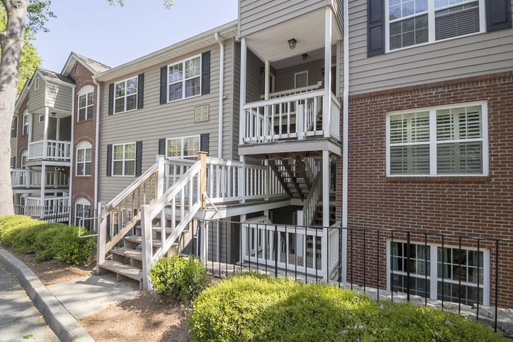 1 bedroom, 738 sq ft condominium sold at 338 Teal Court 338, Roswell, GA 30076