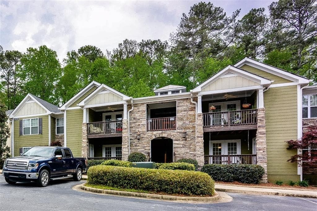 2 bedroom, 1,151 sq ft condominium sold at 507 Madison Court -, Smyrna, GA 30080