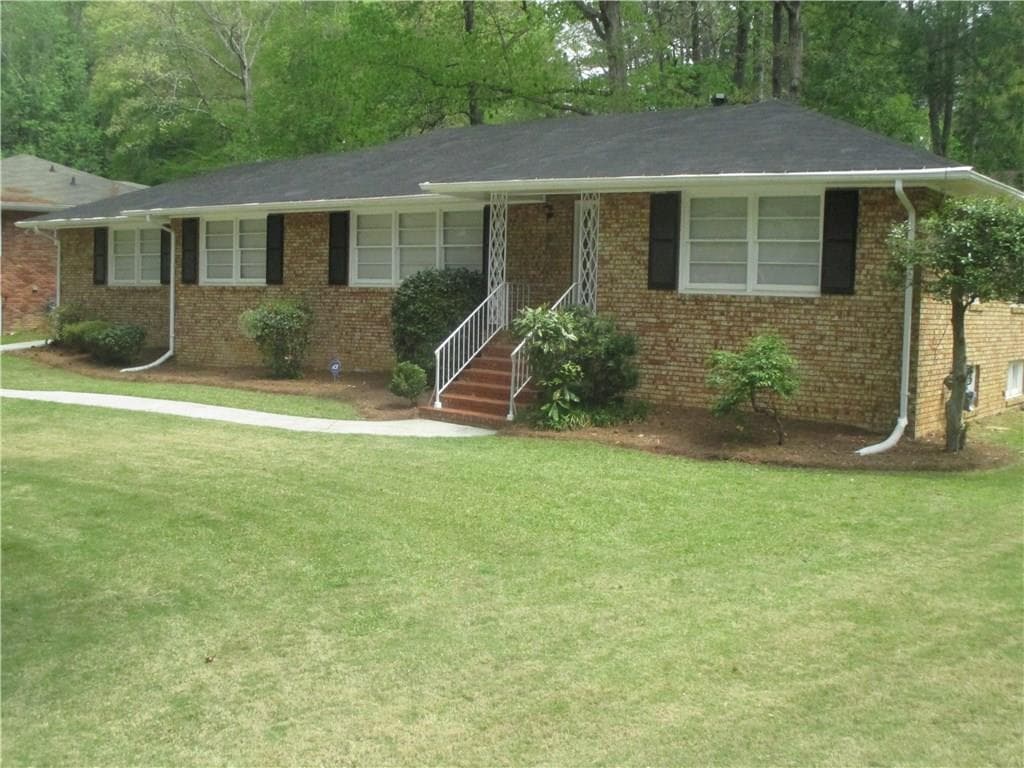 4 bedroom, 1,896 sq ft single family residence sold at 1028 Burnt Hickory Drive, Atlanta, GA 30311